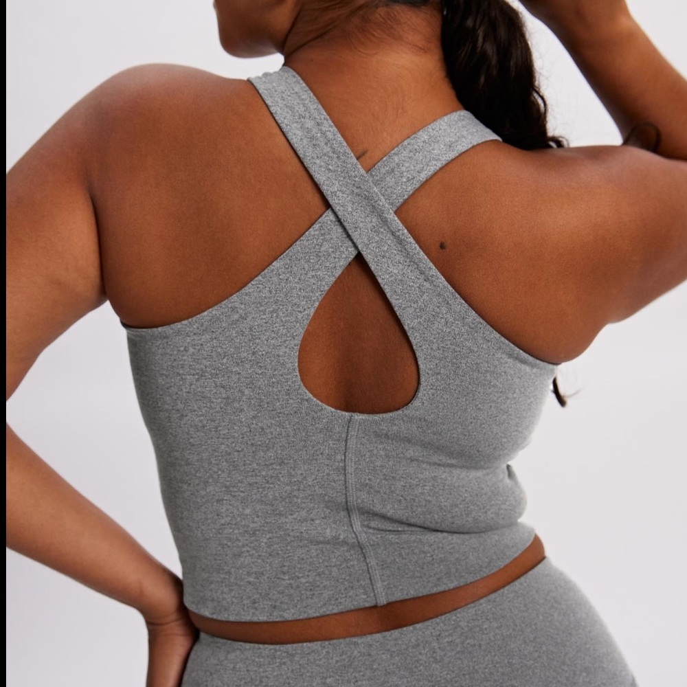 Girlfriend Collective Zoe Super stretch Tank, Size M, Color Gravel